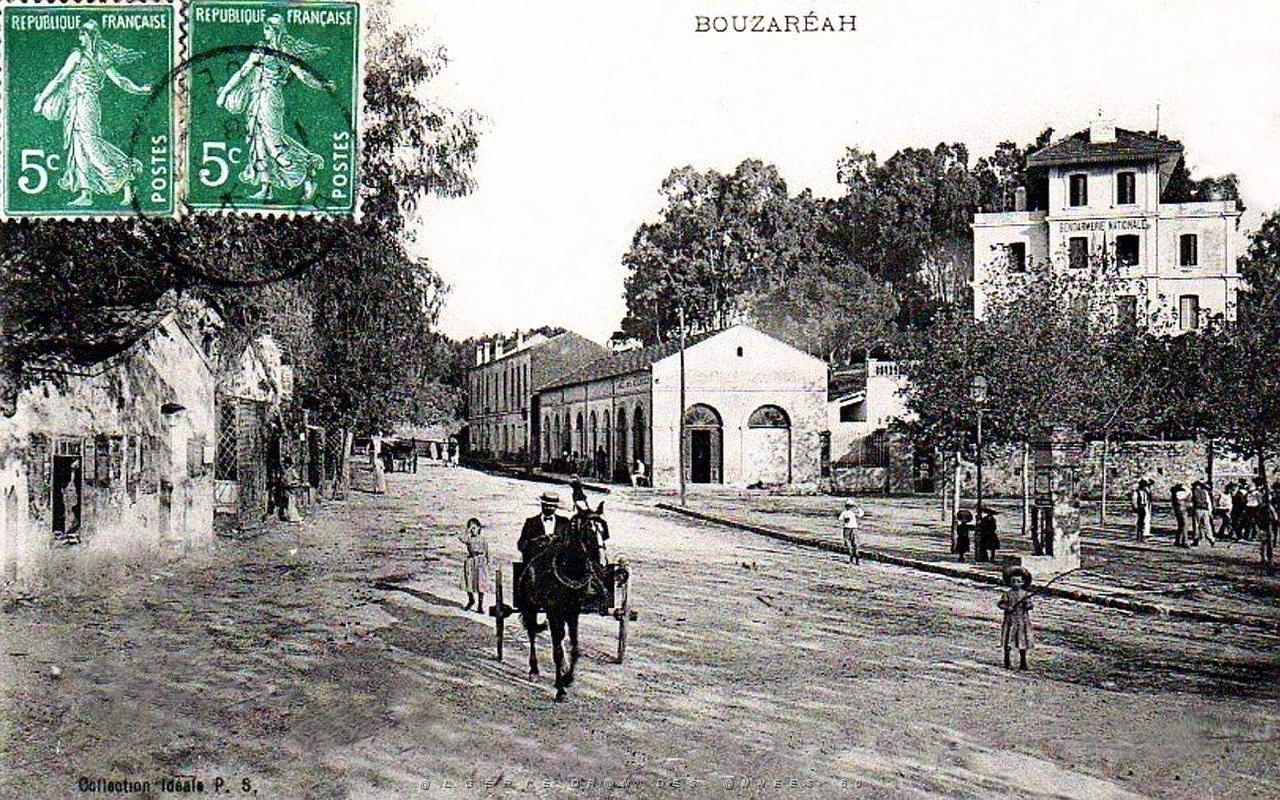 1216- Alger - Bouzareah - La Gendarmerie.jpg